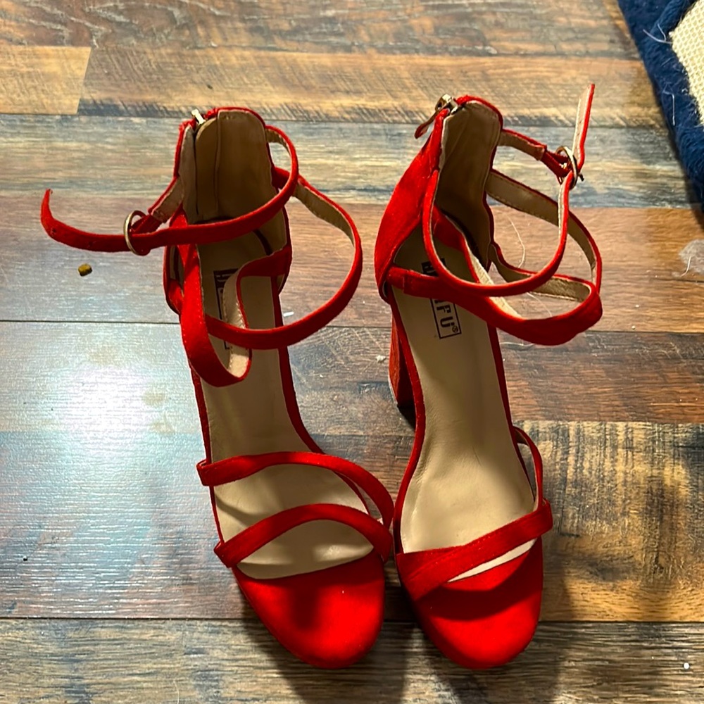 Only worn once or twice, in decent condition, size 7 women's